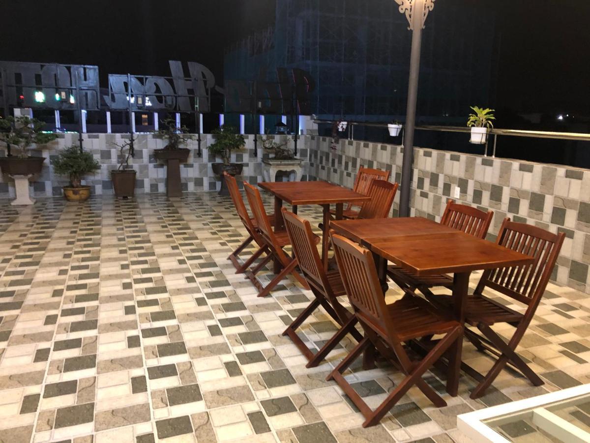Hao Hoa Hotel Kon Tum Exteriör bild