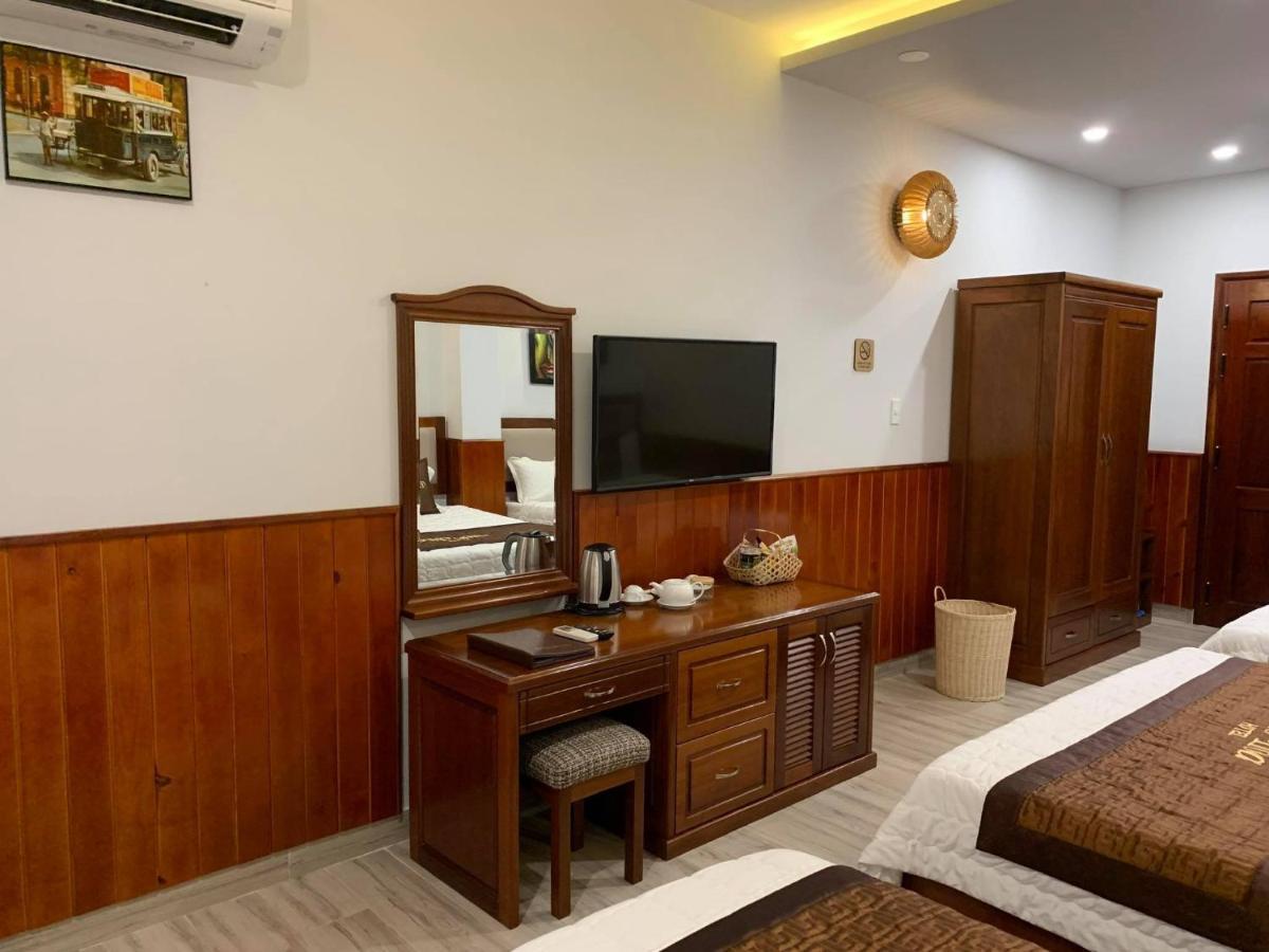 Hao Hoa Hotel Kon Tum Exteriör bild