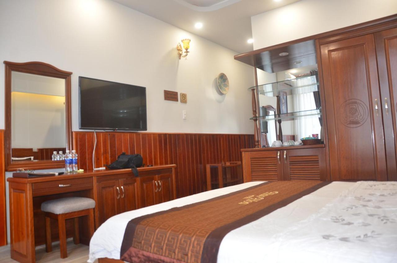 Hao Hoa Hotel Kon Tum Exteriör bild